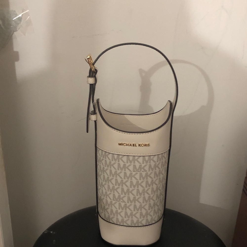 Michael Kors White and Gold win bottle holder Bag